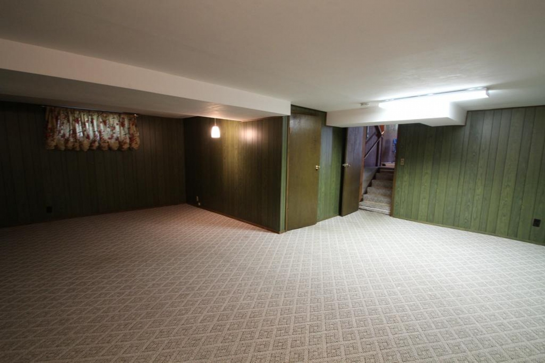 319 Dogwood Avenue, Brookings, SD 57006