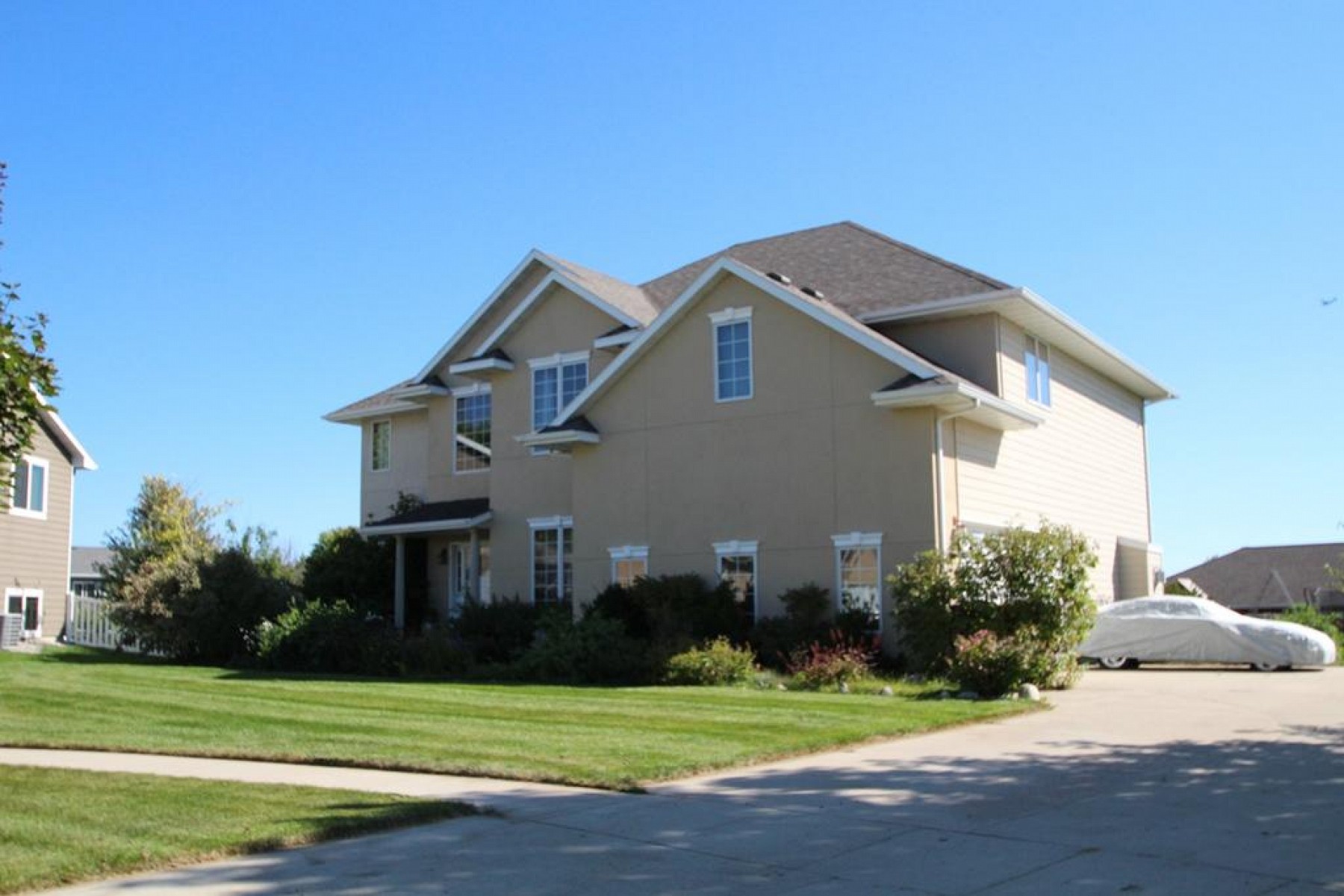 1823 Oriole Trail, Brookings, SD 57006