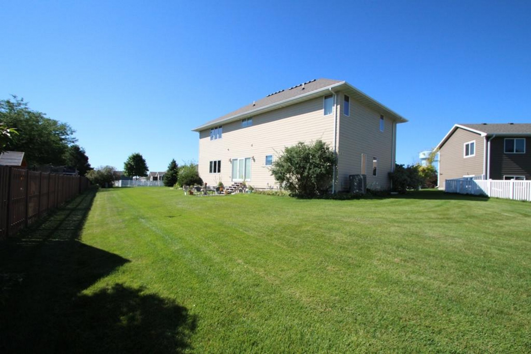 1823 Oriole Trail, Brookings, SD 57006