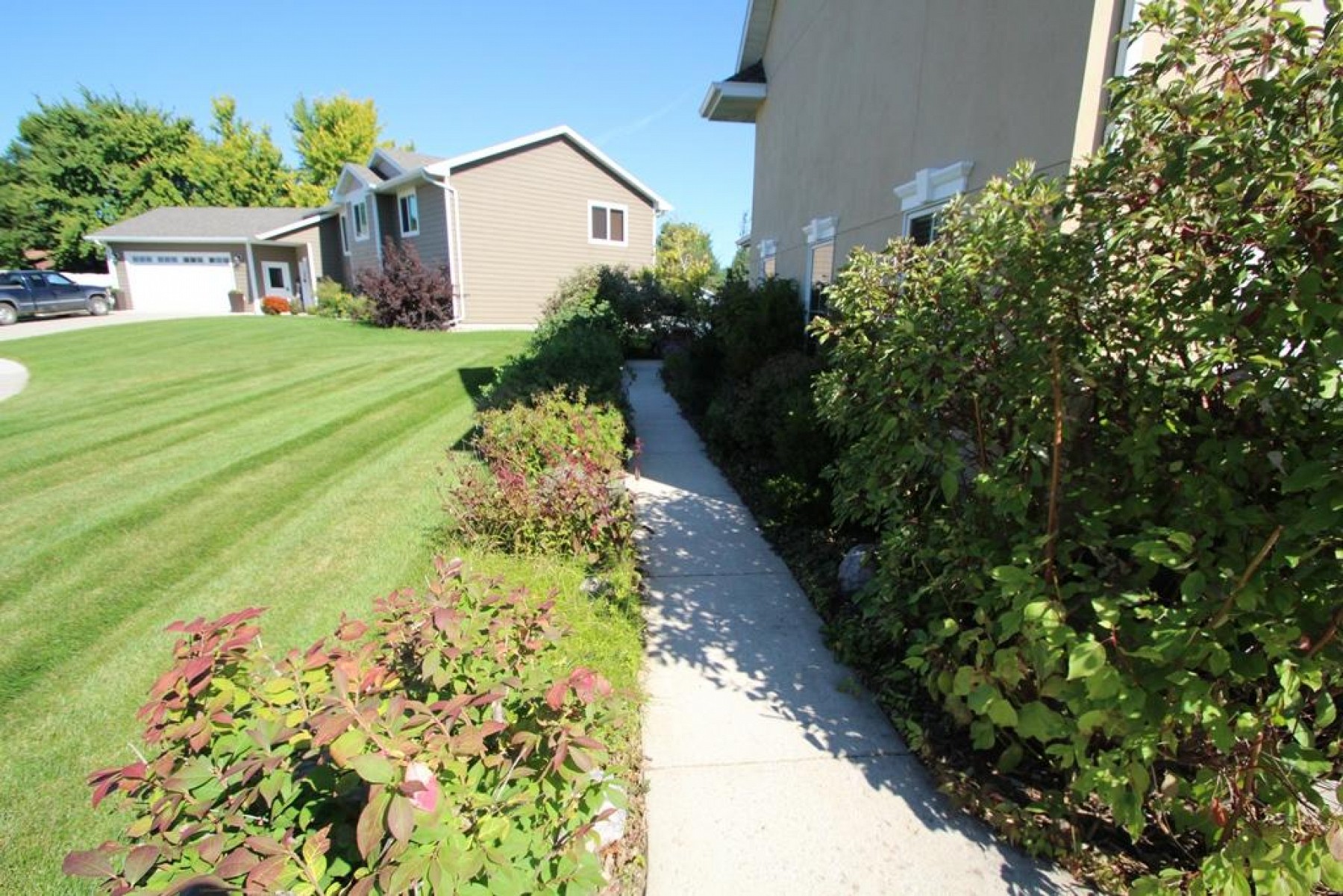 1823 Oriole Trail, Brookings, SD 57006