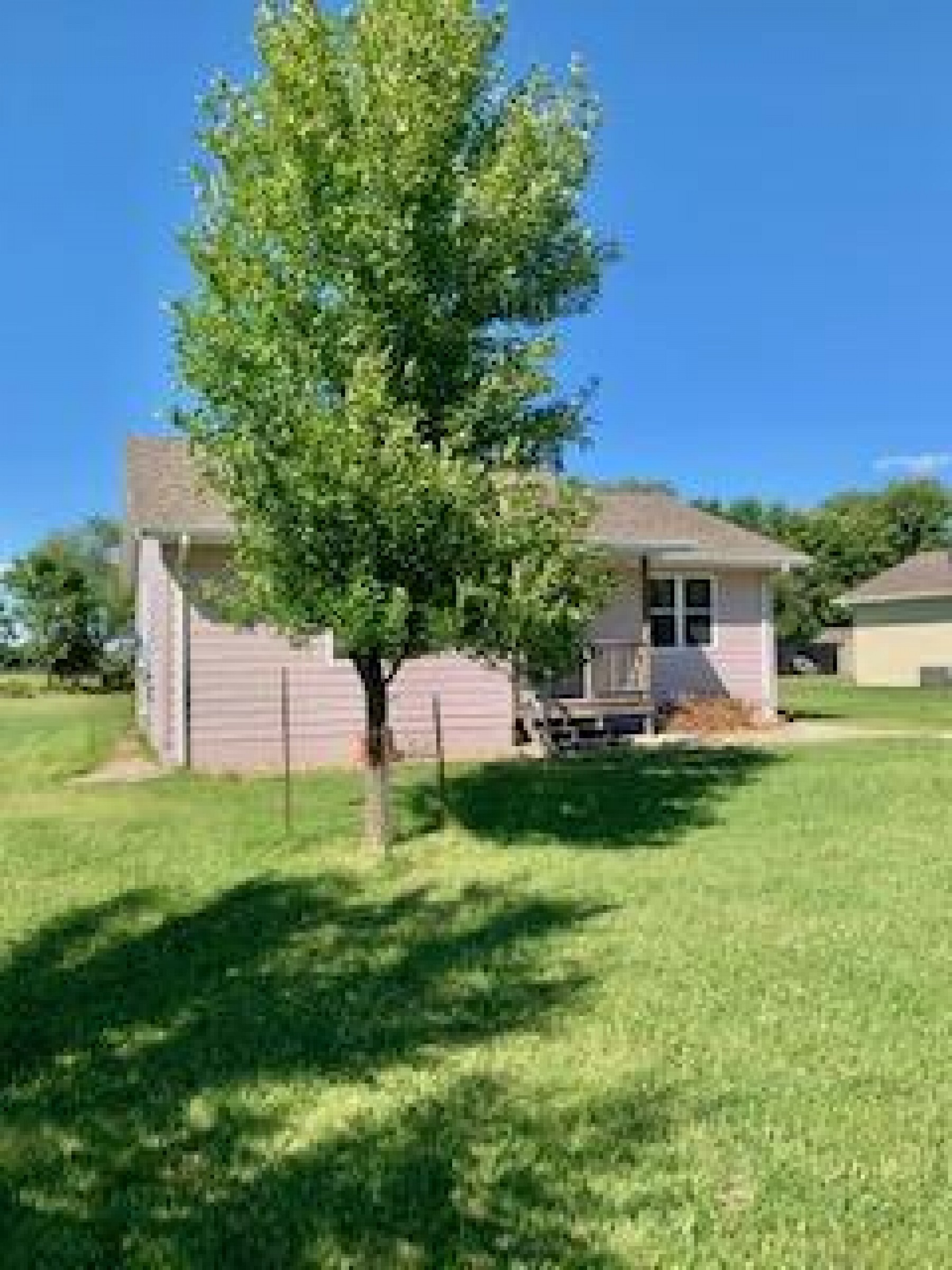 303 Twin Oaks Lane, Brookings, SD 57006