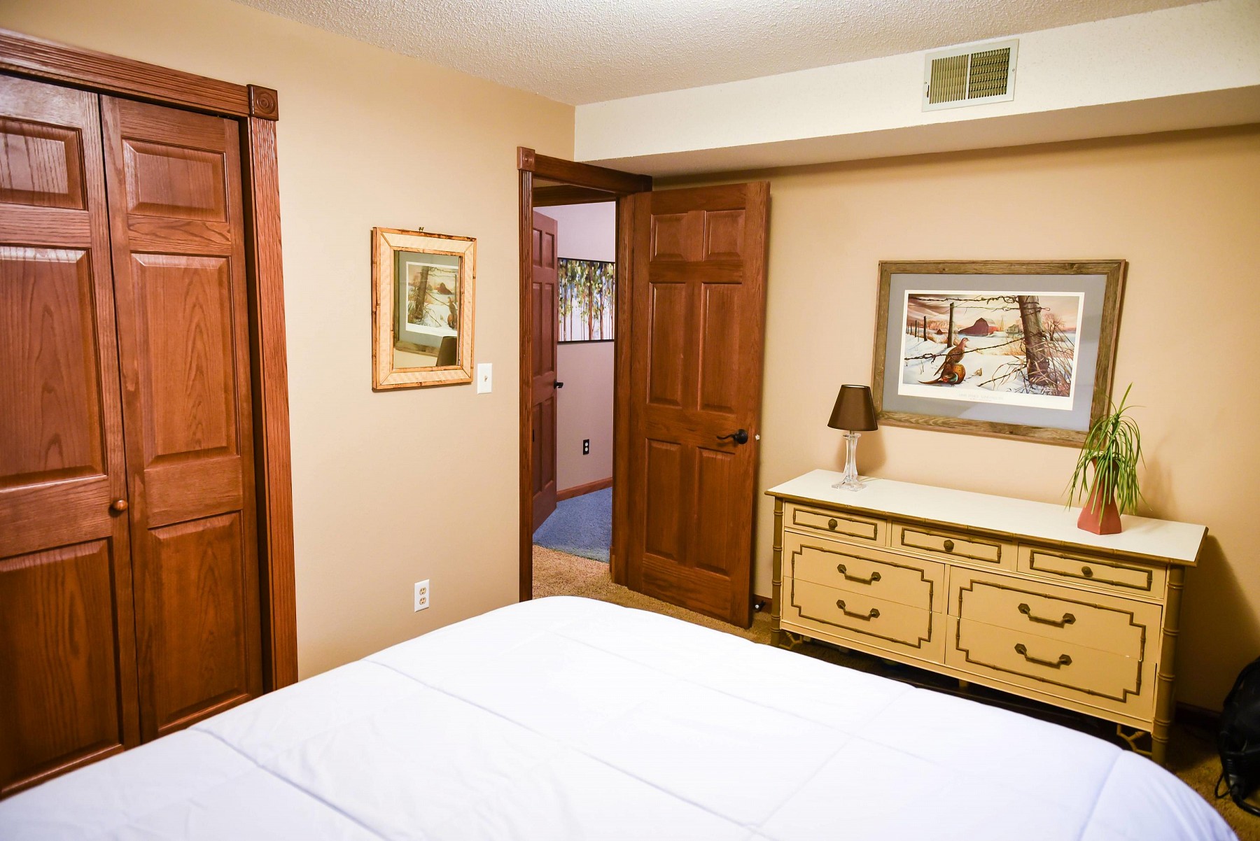 1423 Yosemite Lane, Brookings, SD 57006