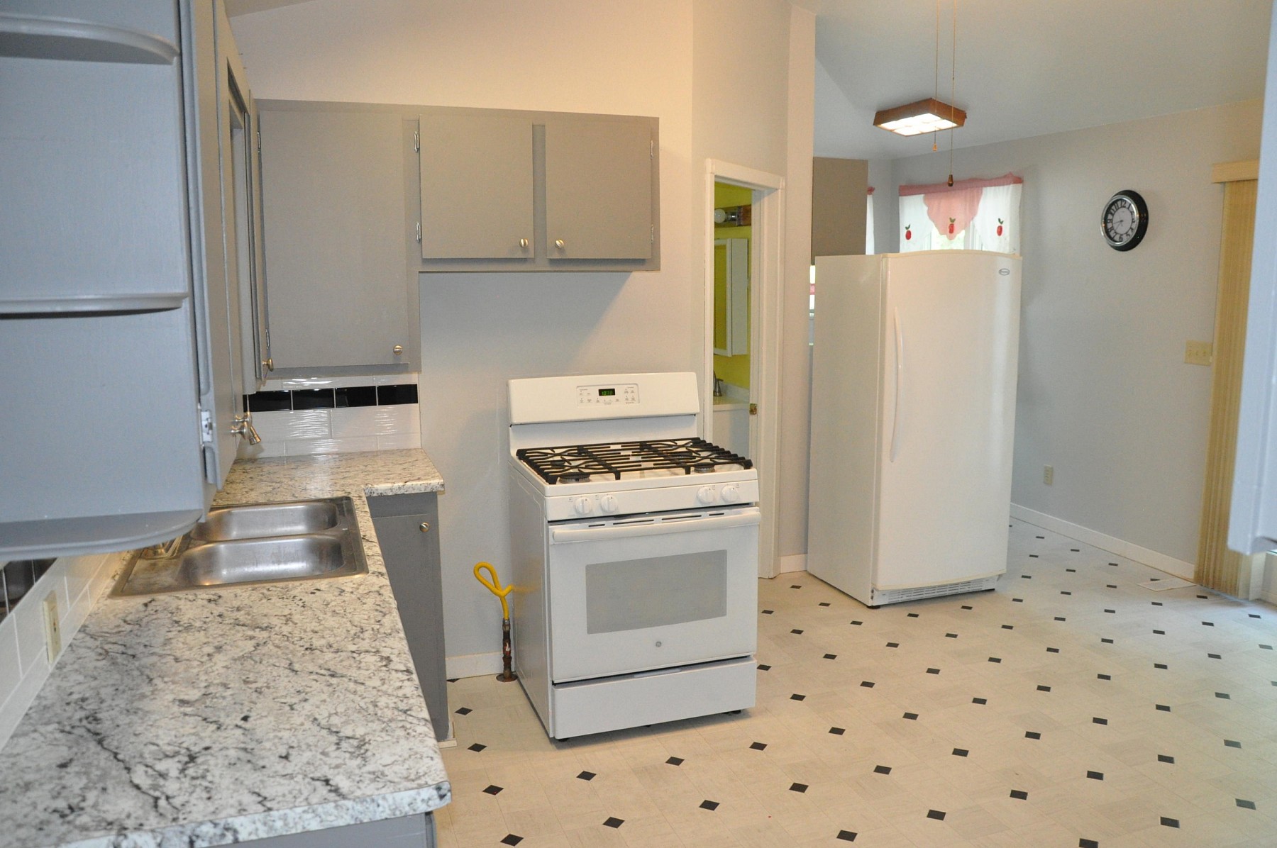 106 Spring Avenue N, Lake Preston, SD 57249