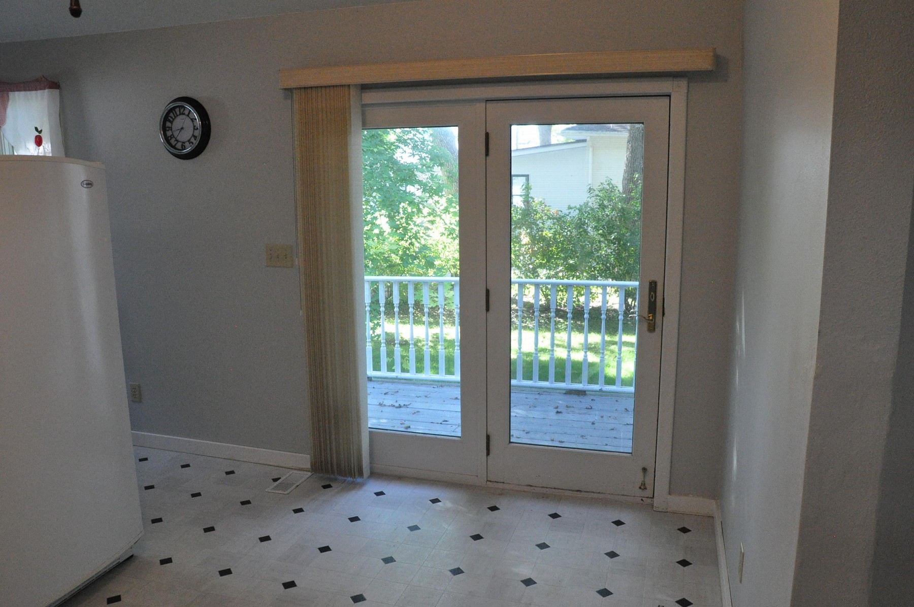 106 Spring Avenue N, Lake Preston, SD 57249