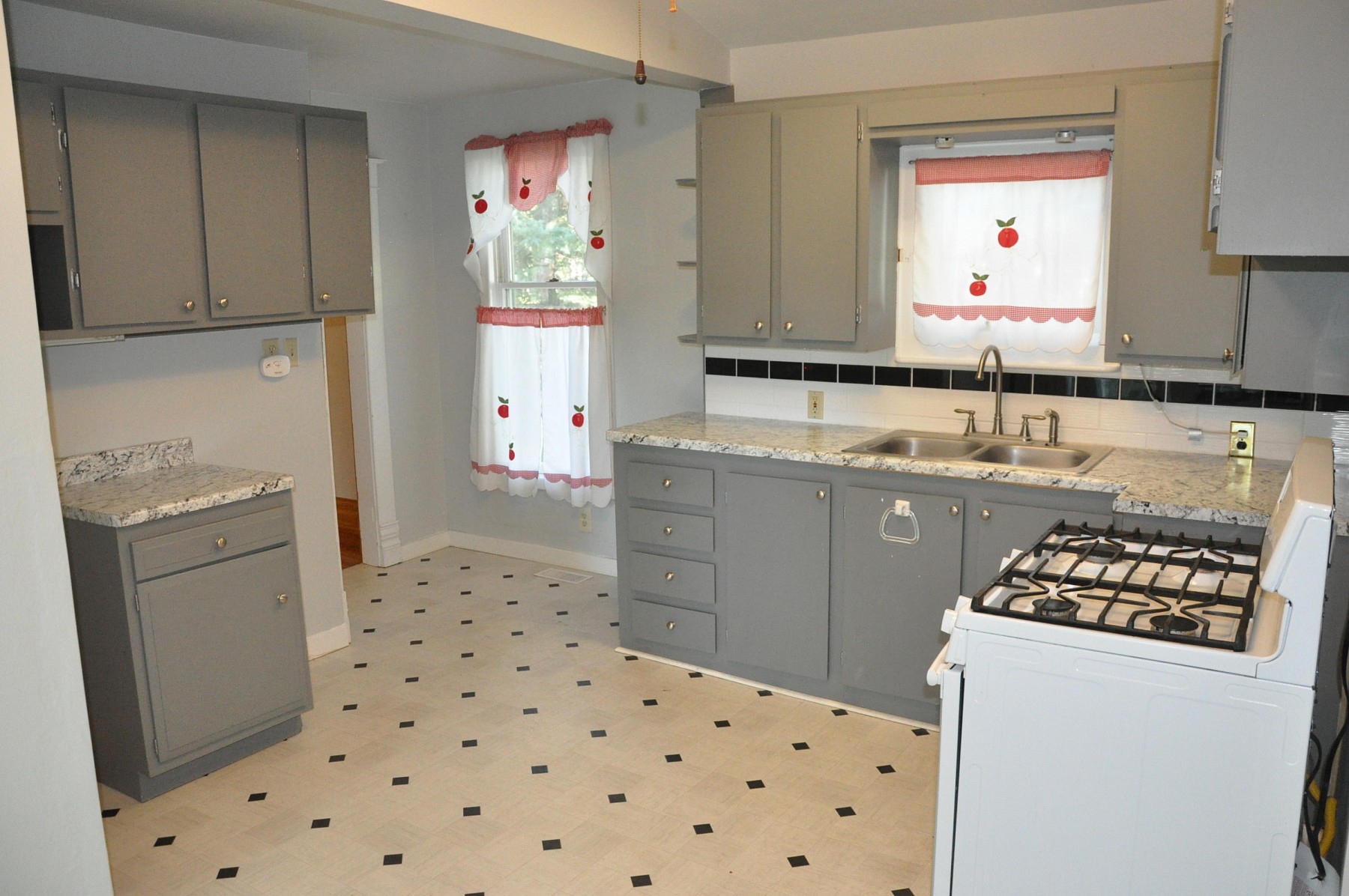 106 Spring Avenue N, Lake Preston, SD 57249