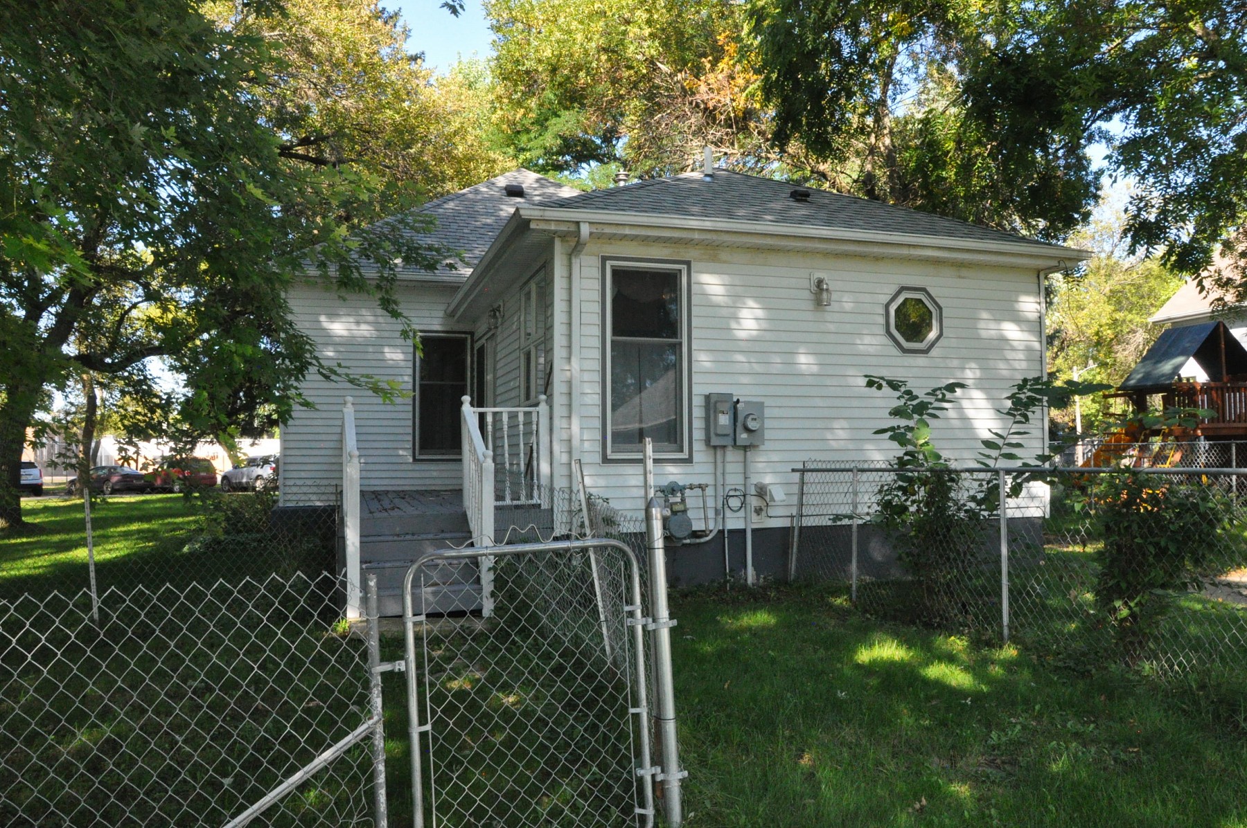 106 Spring Avenue N, Lake Preston, SD 57249