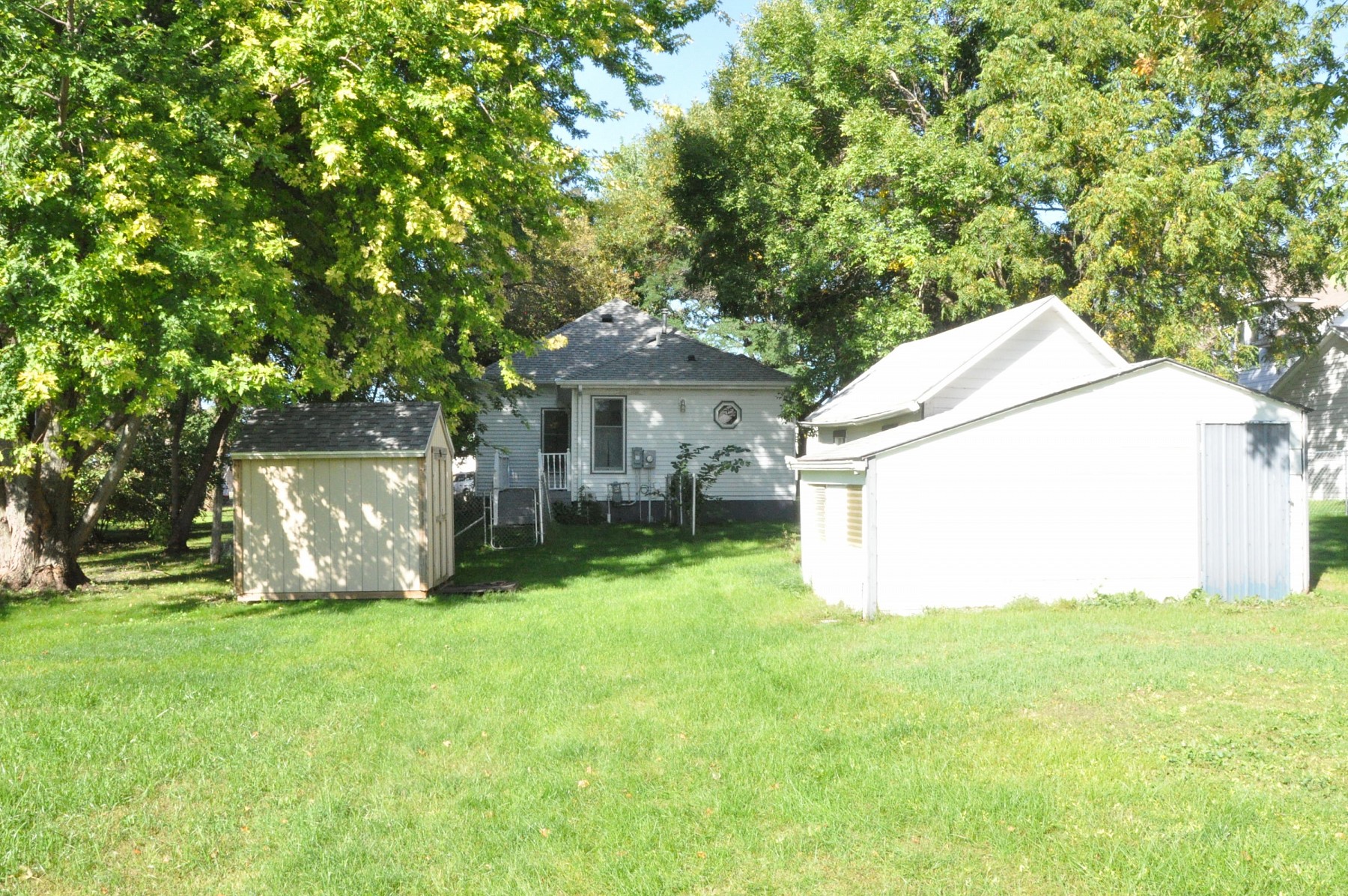 106 Spring Avenue N, Lake Preston, SD 57249