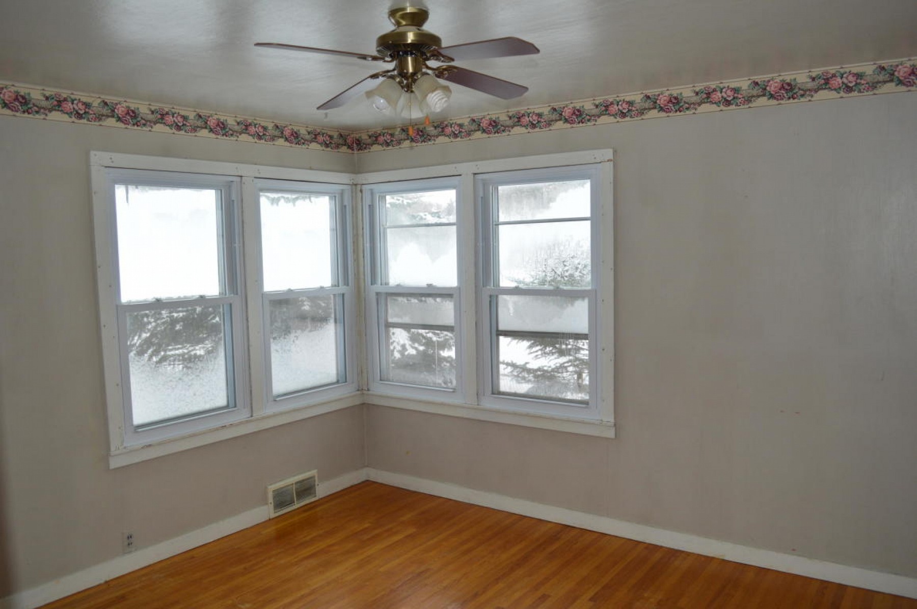 309 WEST Avenue N, Madison, SD 57042