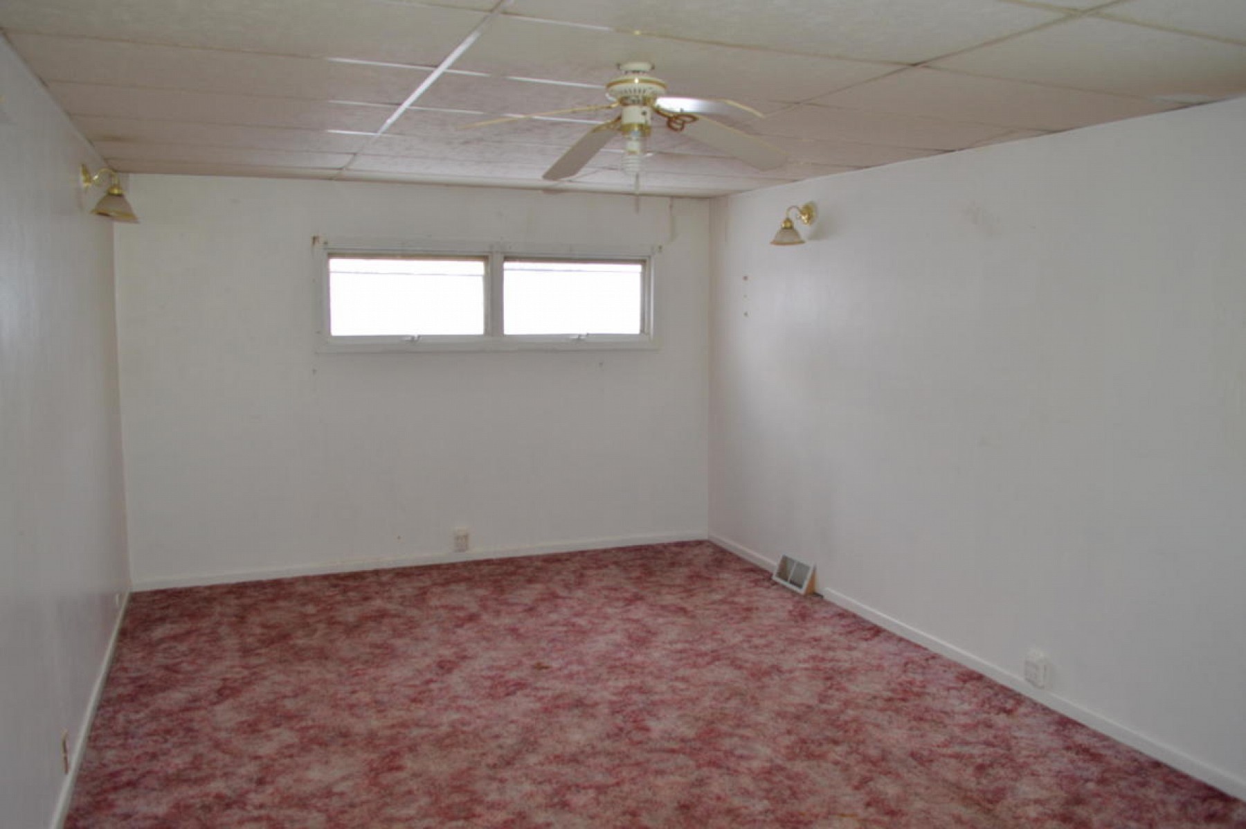 309 WEST Avenue N, Madison, SD 57042