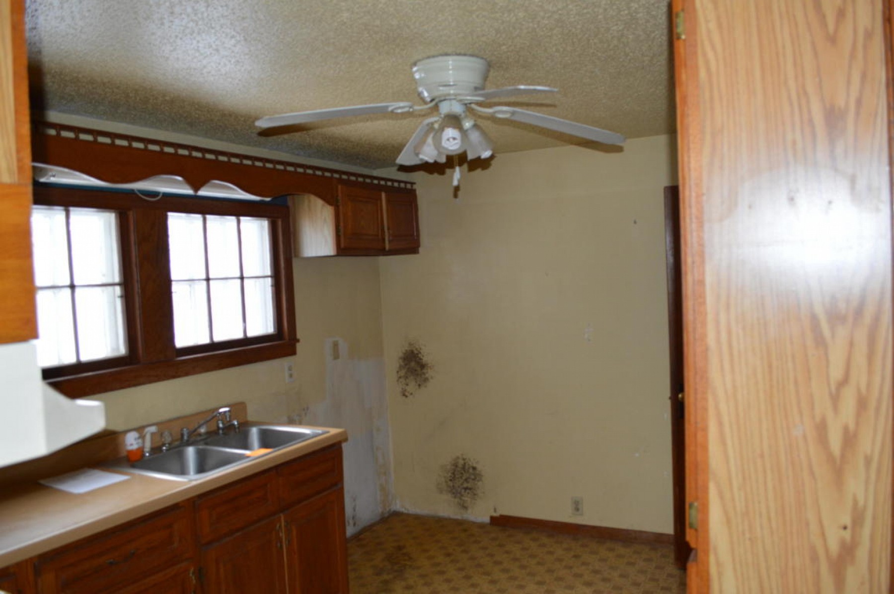 309 WEST Avenue N, Madison, SD 57042