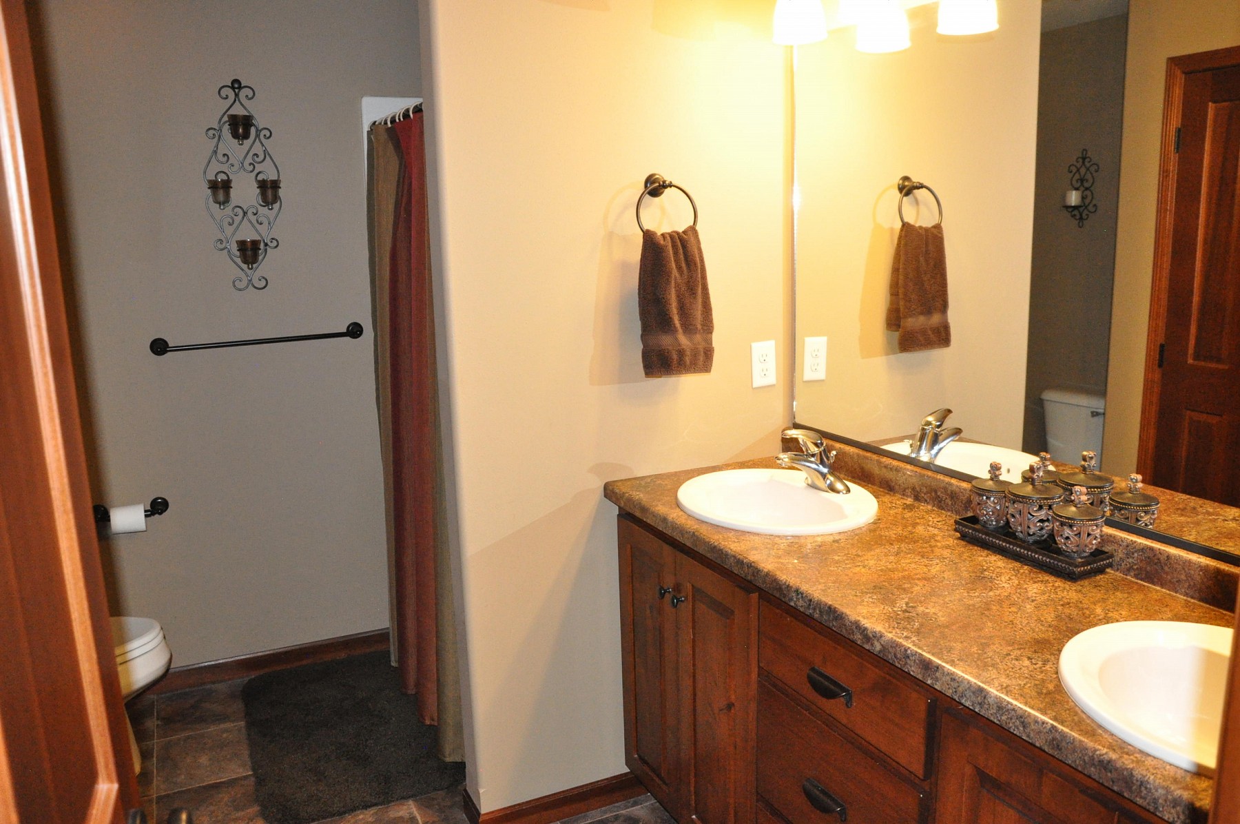 2230 Primrose Drive, Brookings, SD 57006