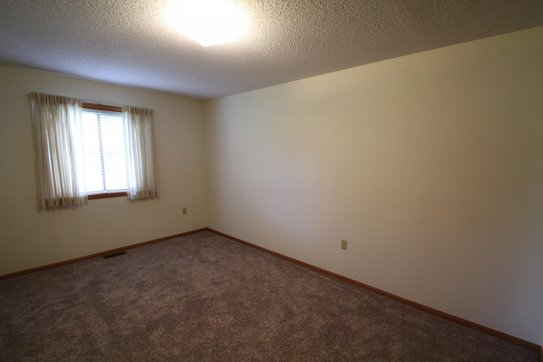 908 Christine Avenue, Brookings, SD 57006