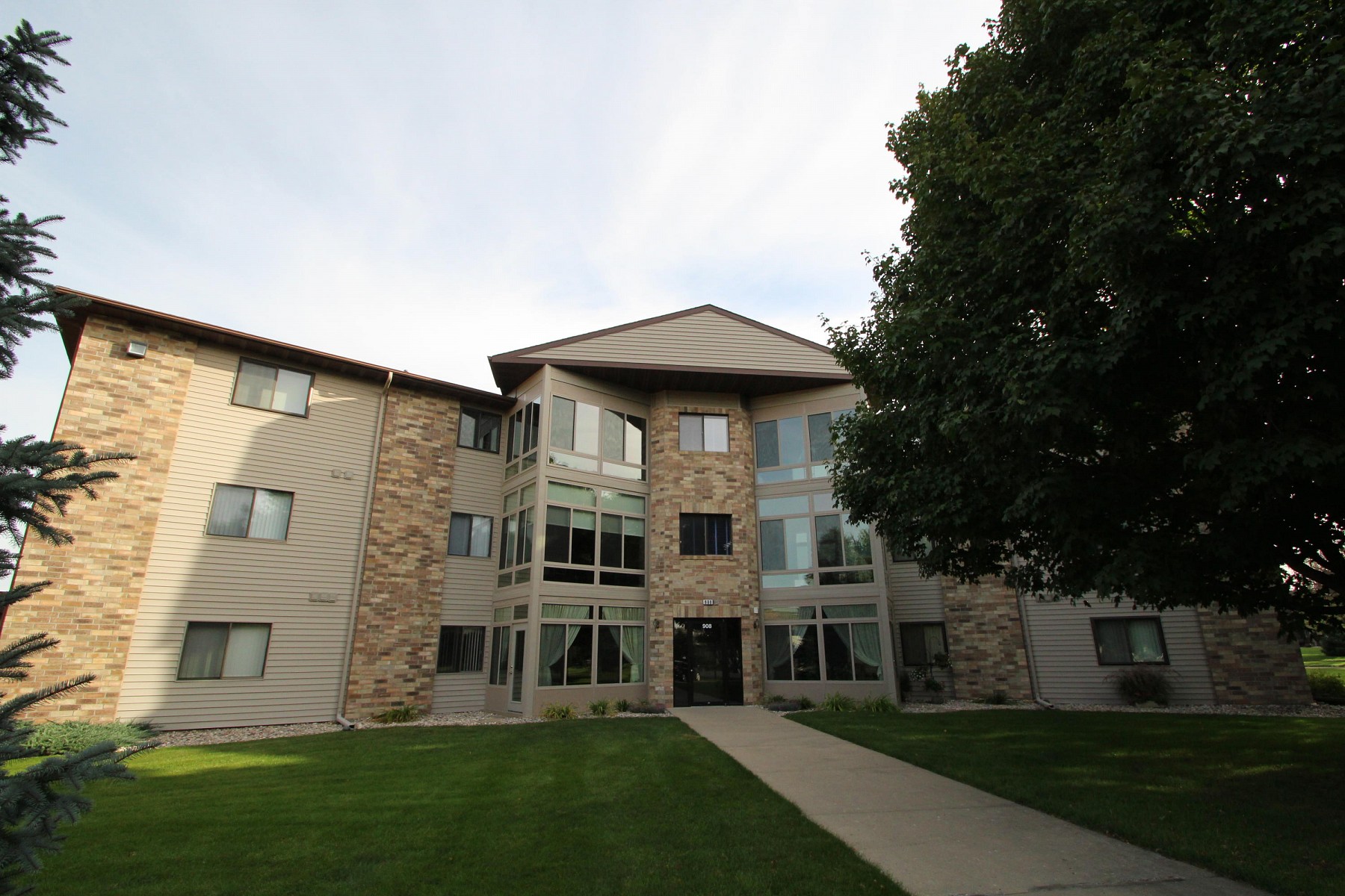 908 Christine Avenue, Brookings, SD 57006