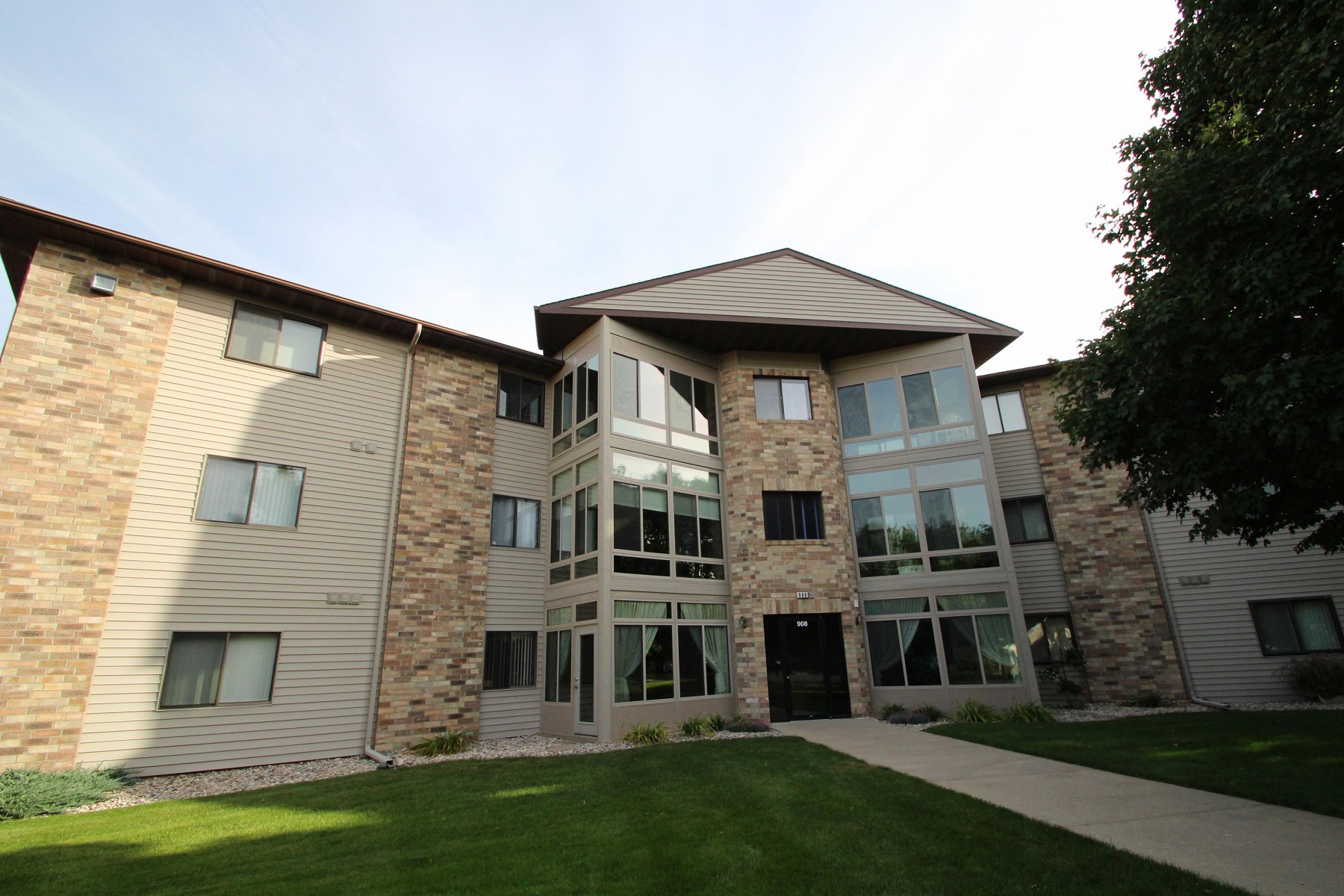 908 Christine Avenue, Brookings, SD 57006