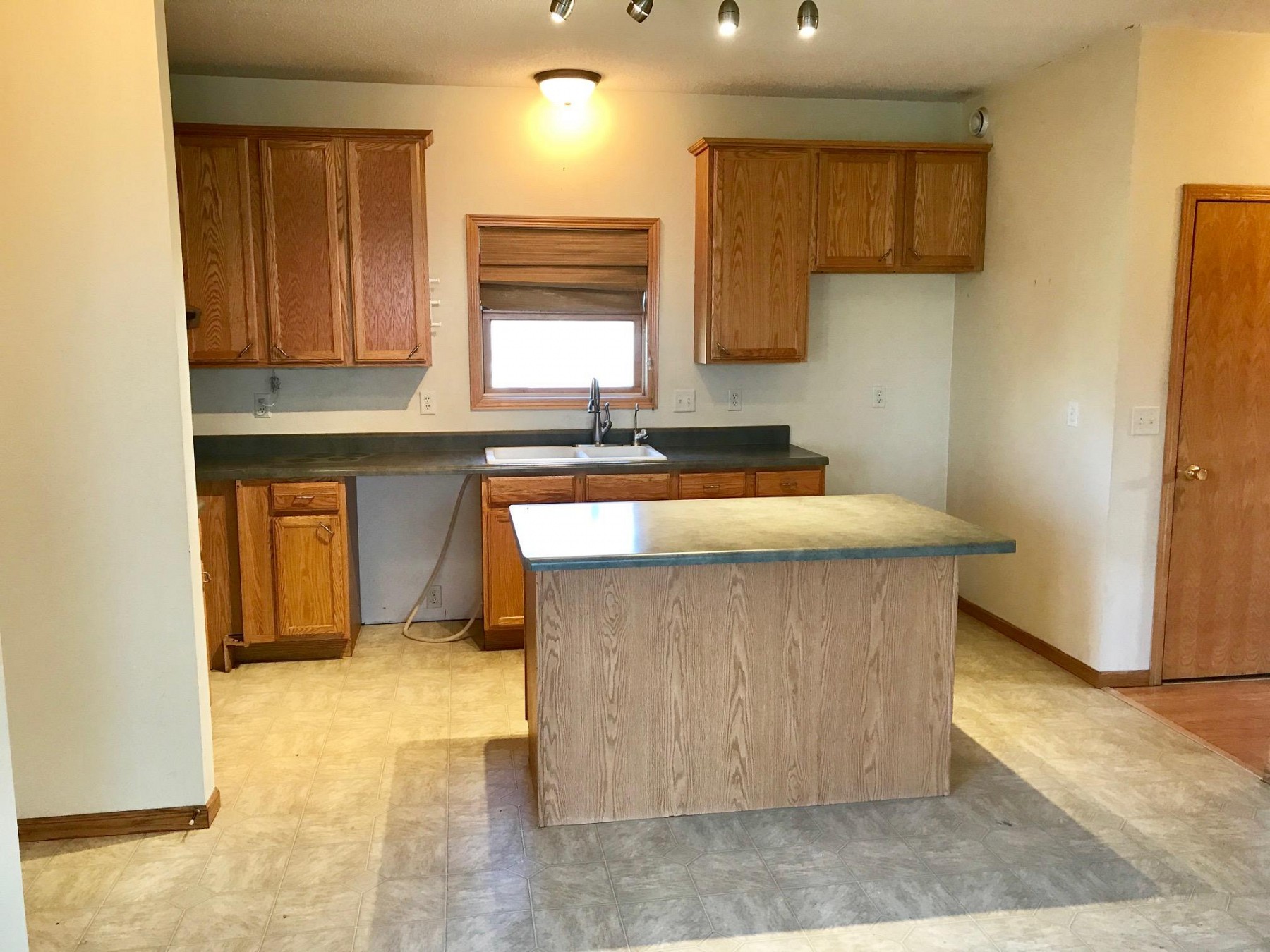 409 Pelican Drive, Elkton, SD 57026