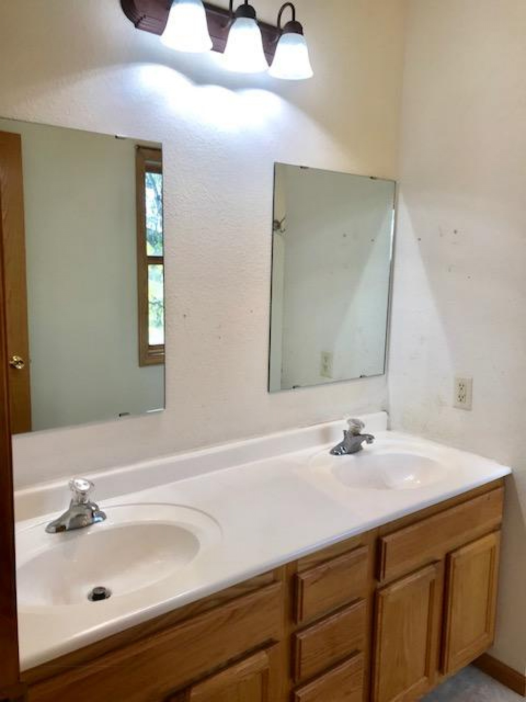 409 Pelican Drive, Elkton, SD 57026