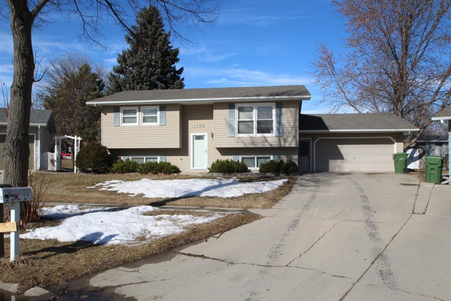 1173 Squire Court, Brookings, SD 57006