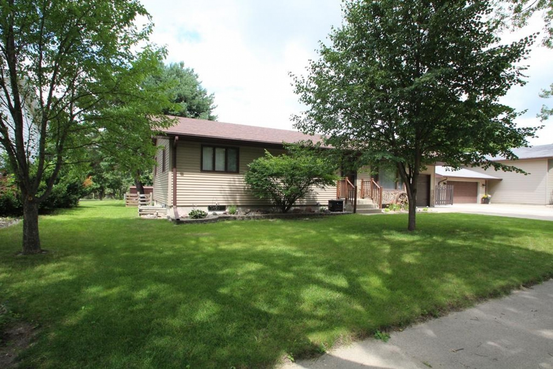 1323 Orchard Drive, Brookings, SD 57006