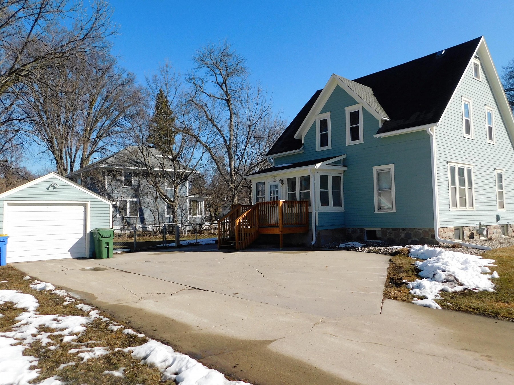 703 7th Avenue, Brookings, SD 57006