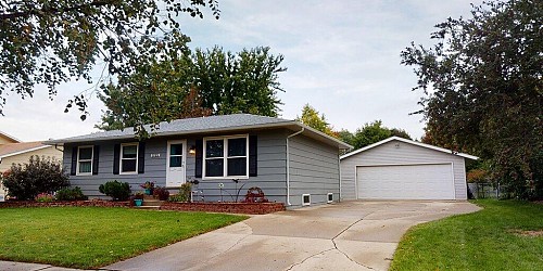 1155 Squire Court, Brookings, SD 57006