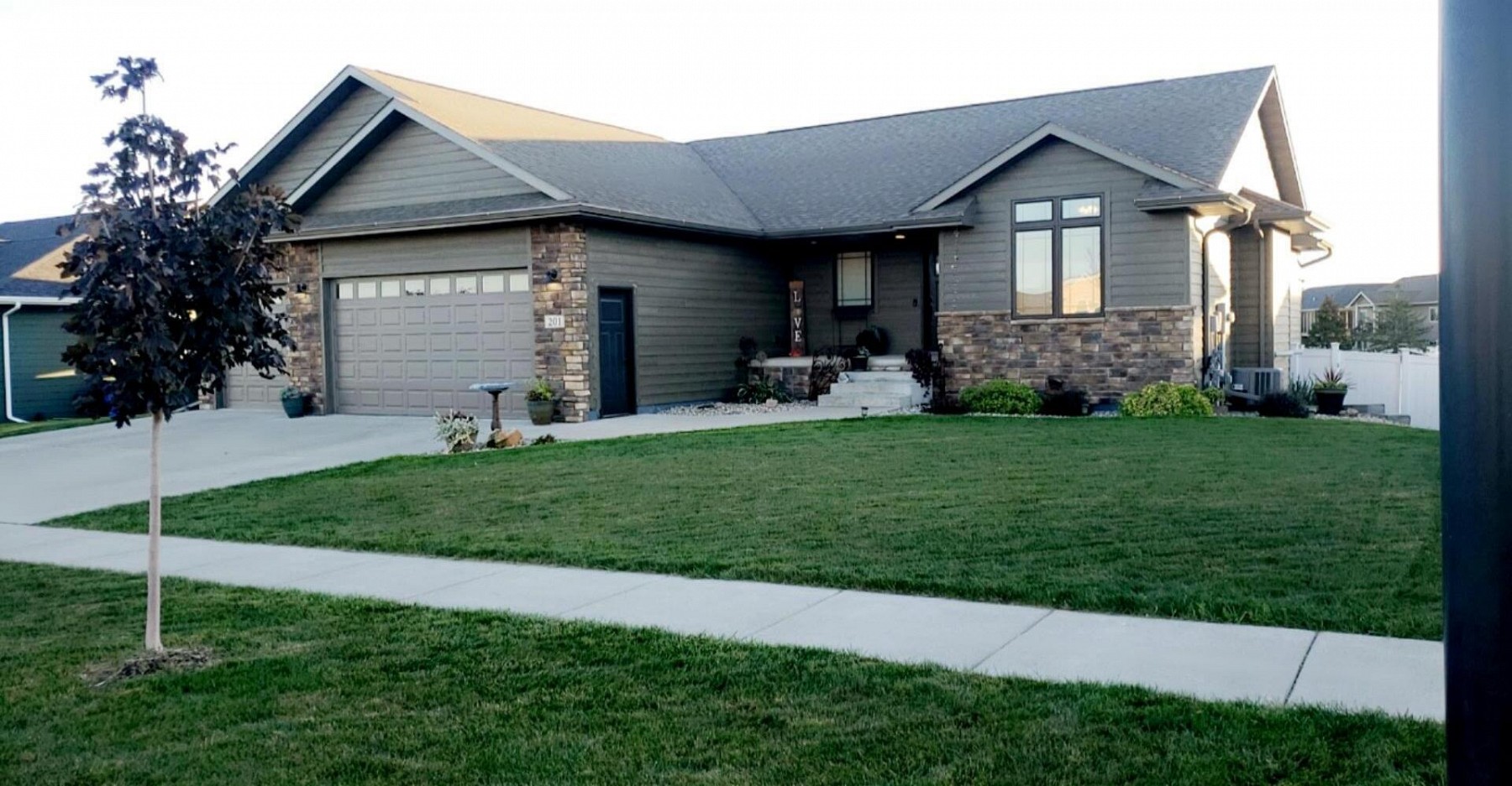 201 Blue Bell Drive, Brookings, SD 57006