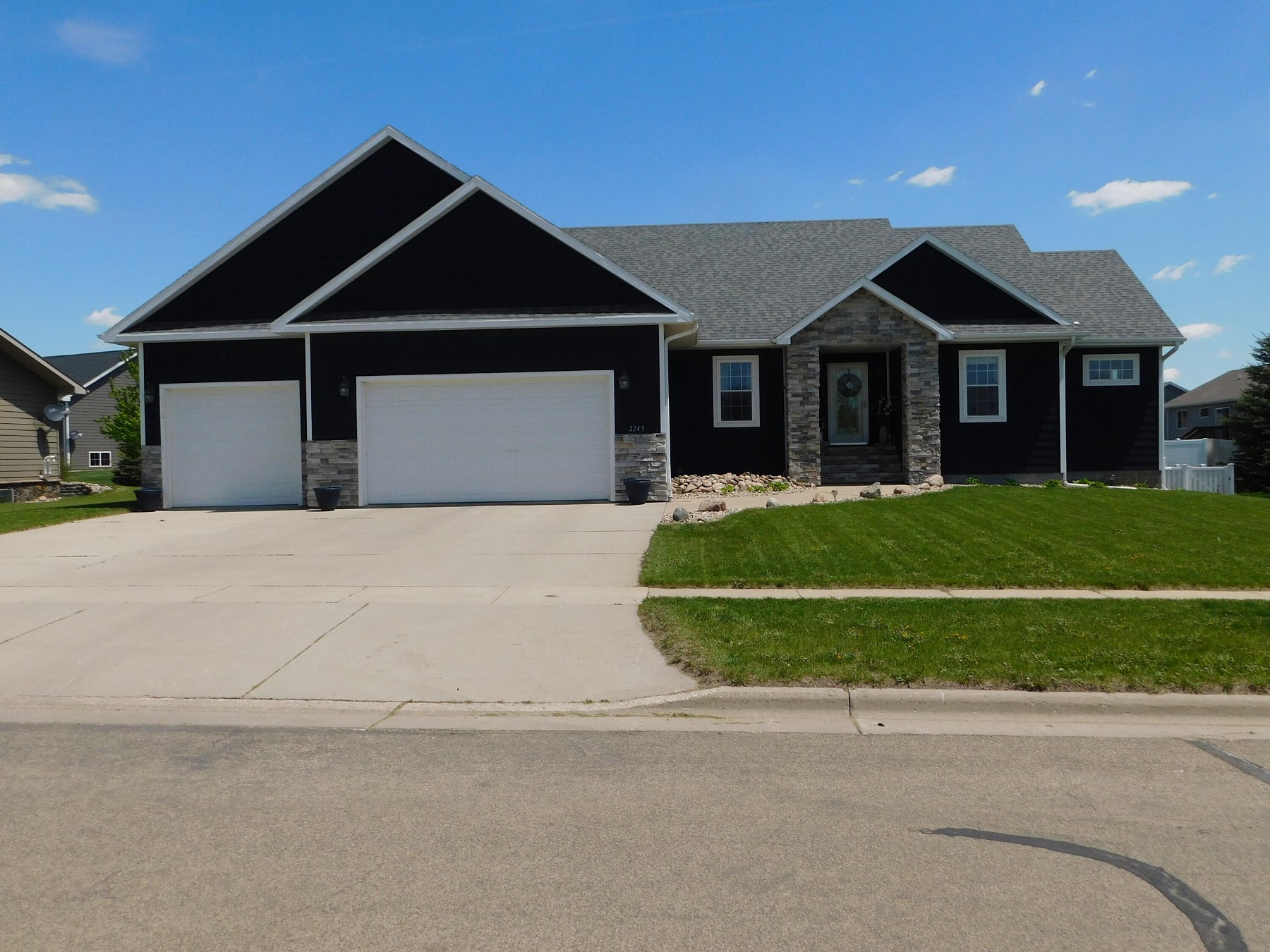 2245 17th Avenue S, Brookings, SD 57006
