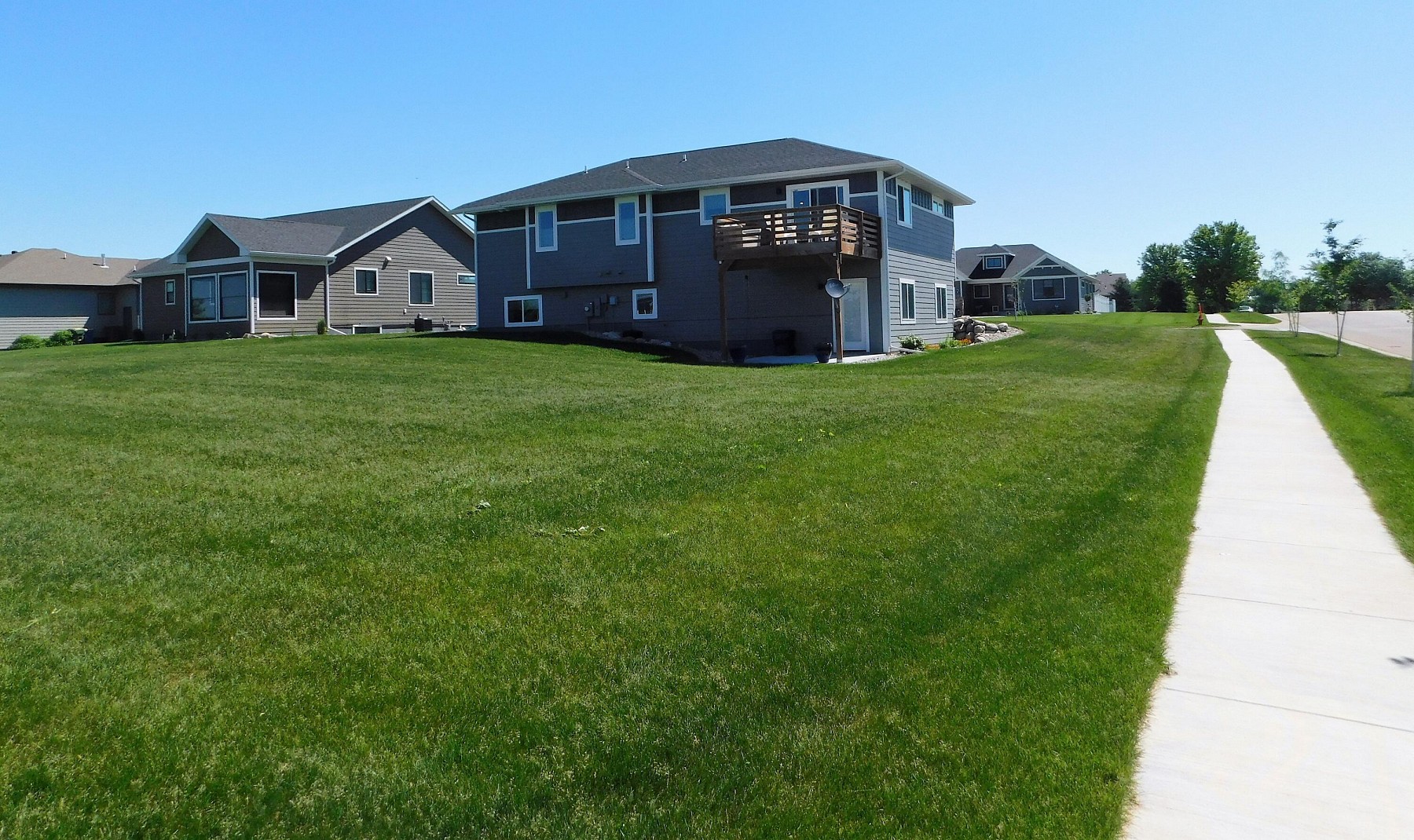 1220 Vail Avenue, Brookings, SD 57006