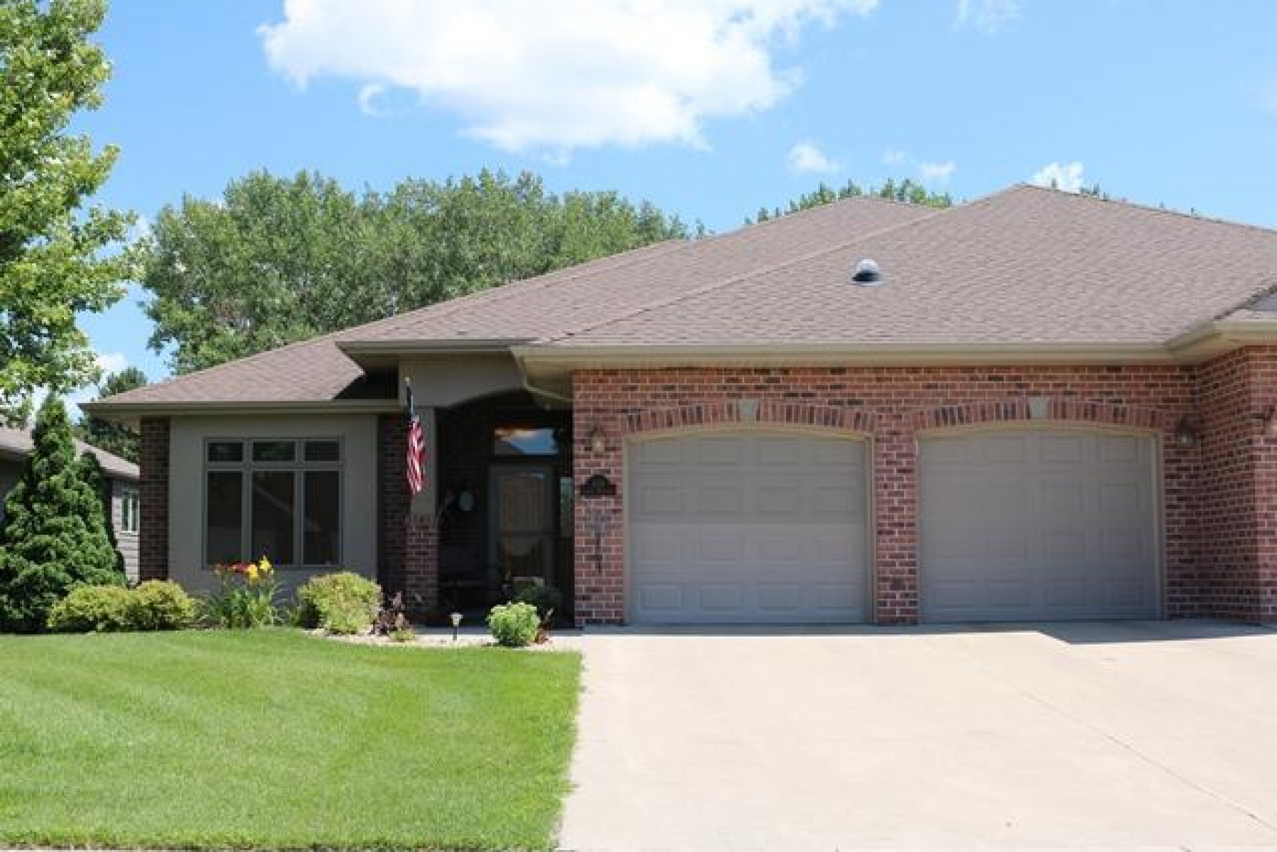 1119 Copper Mountain Road, Brookings, SD 57006