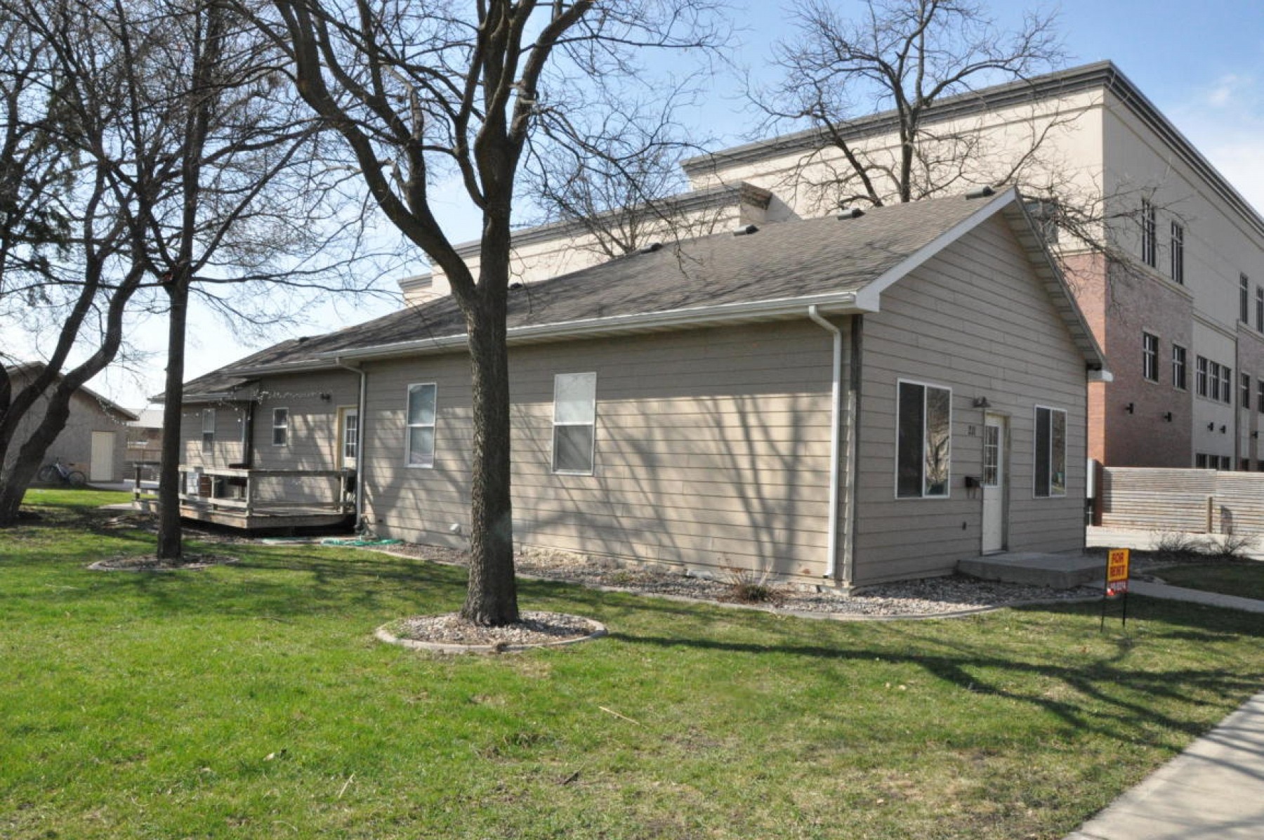 205 6th Avenue, Brookings, SD 57006