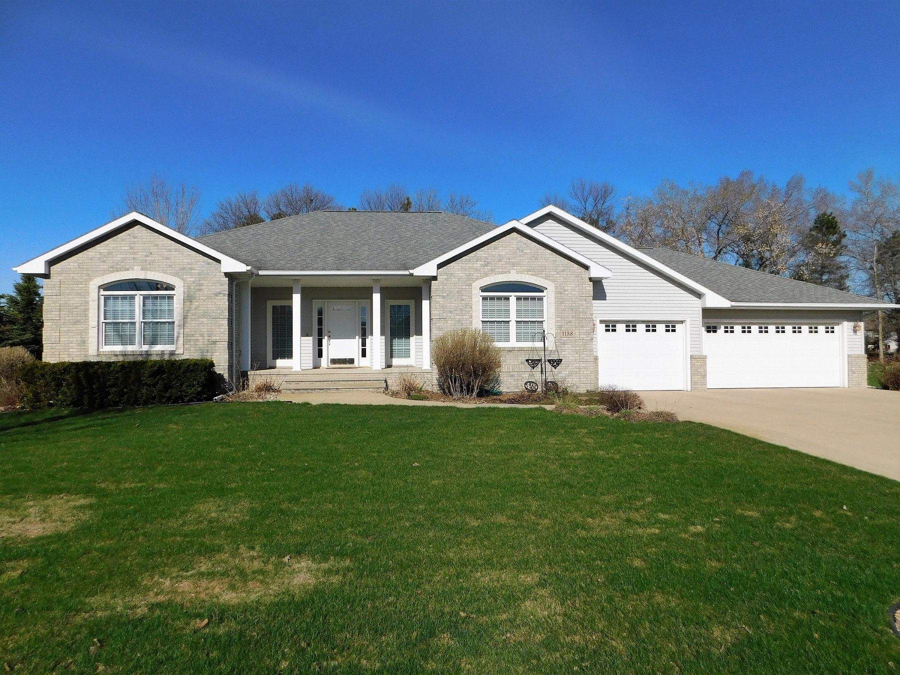 1158 Indian Hills Road, Brookings, SD 57006